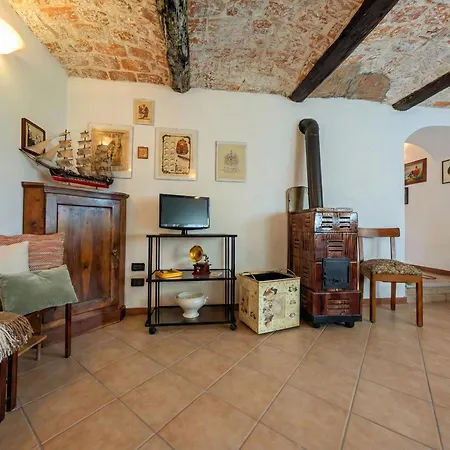 Casa Maria Rosa Charming In The Heart Of Monferrato * Mombercelli